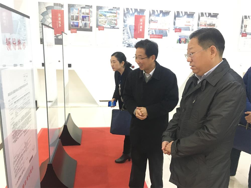 1545358365423931.jpg 同窗听.jpg